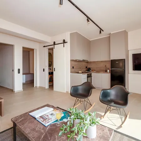 בית נופש Luxury House With Private Pool At Elia